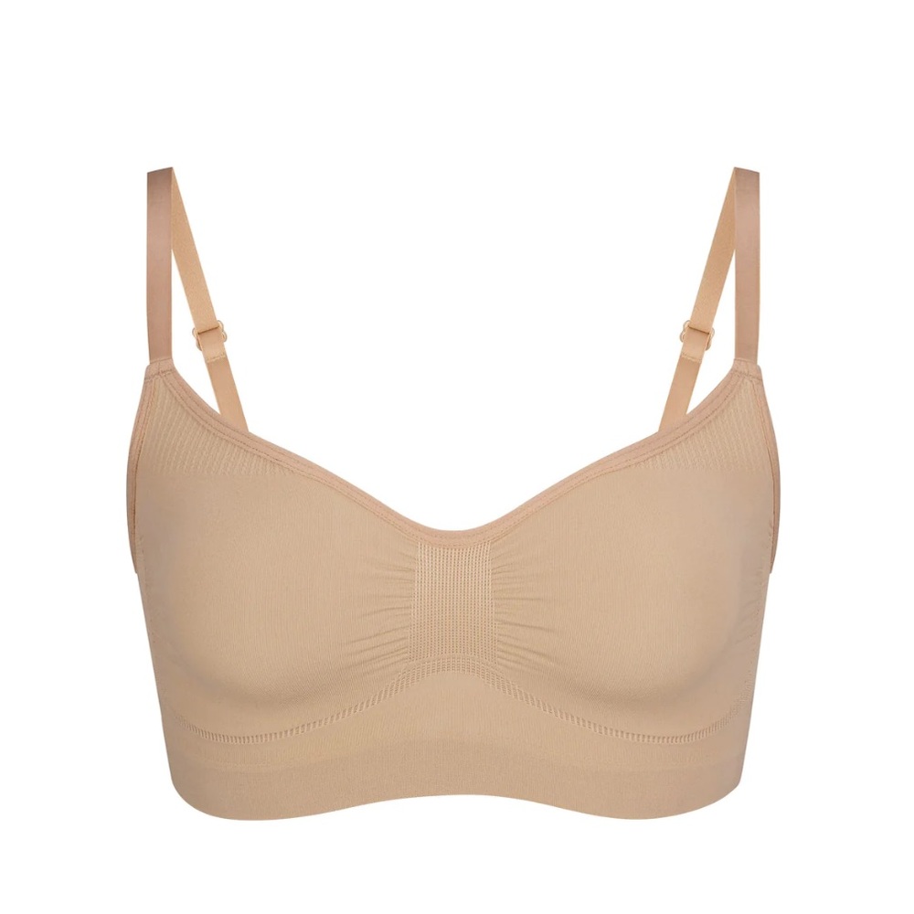 NWOT SKIMS SEAMLESS SCULPT BRALETTE CLAY SMALL MEDIUM